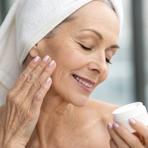 Moisturizers Dermatologists Recommend for Mature Skin